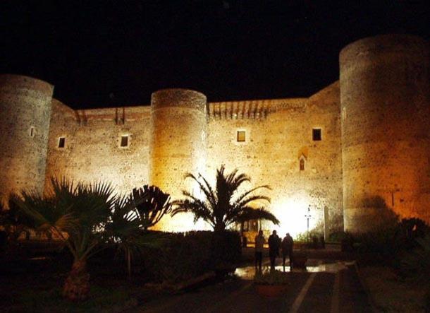 קטאניה Ursino Castle Terrace Residence מראה חיצוני תמונה